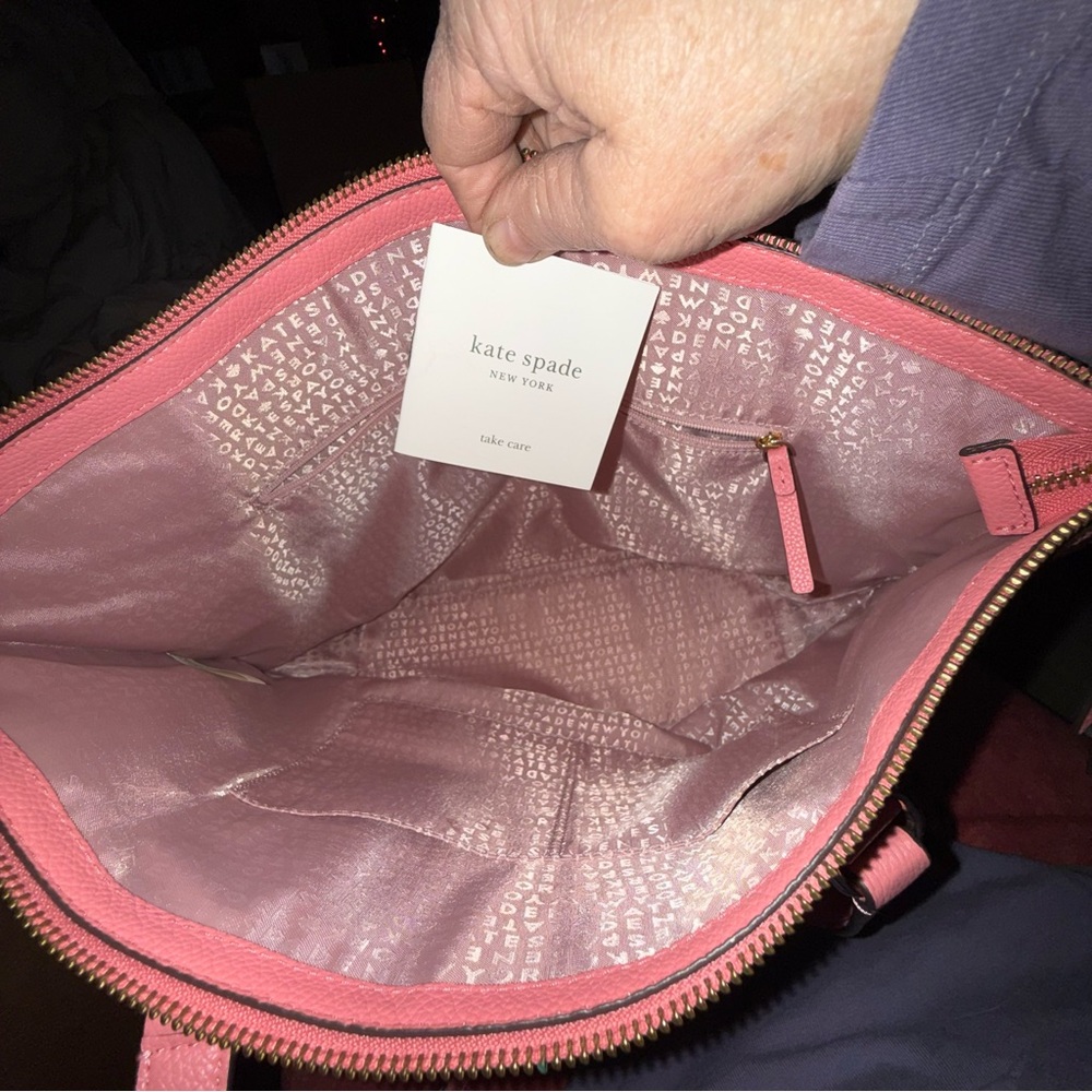 Kate Spade Larchmont Penny Coral Oversized Leather Tote - Picture 4 of 6